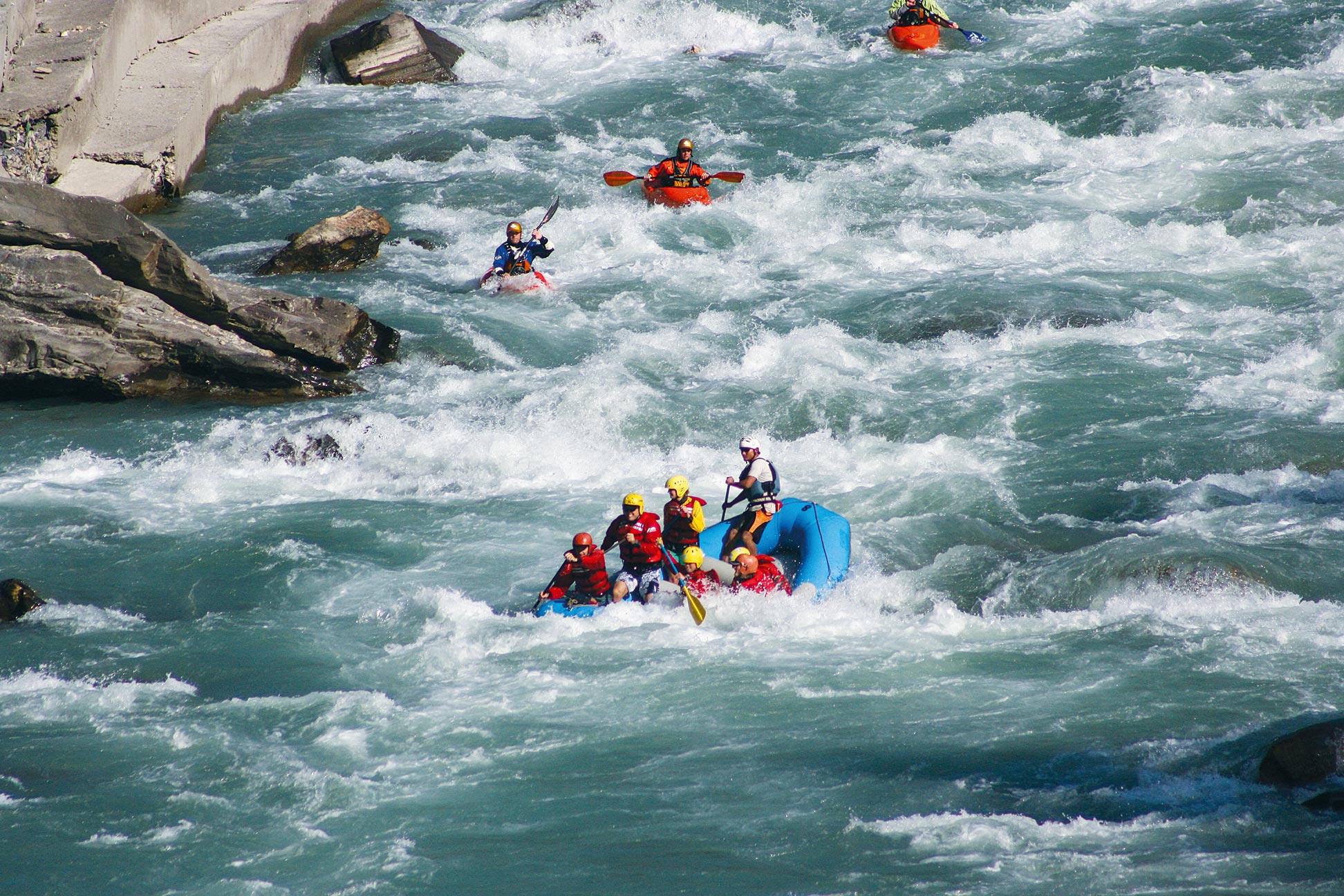 White water rafting0