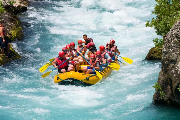 White water rafting2