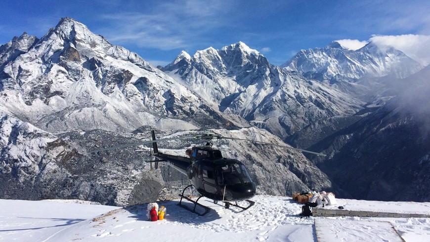 Landing Everest Base Camp Tour0